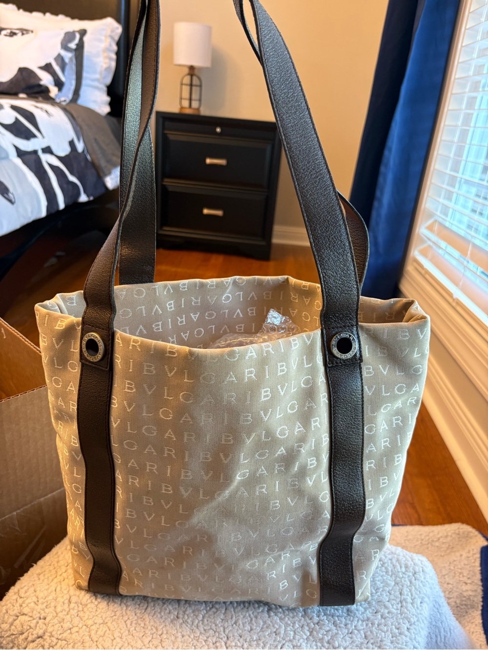 EUC Bvlgari Vintage Logomania Canvas Tote Bag Pristine Purple Interior
